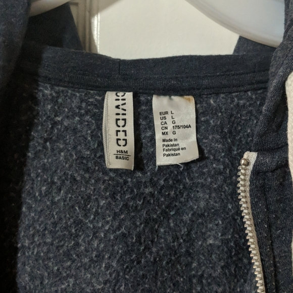 Divided grey hoodie - Picture 2 of 2